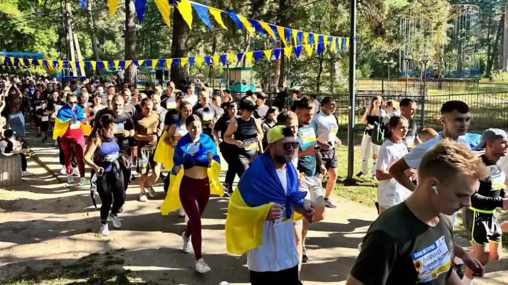 У Житомирі відбувся Всеукраїнський забіг “Шаную Воїнів, біжу за Героїв України” із тисячею учасників