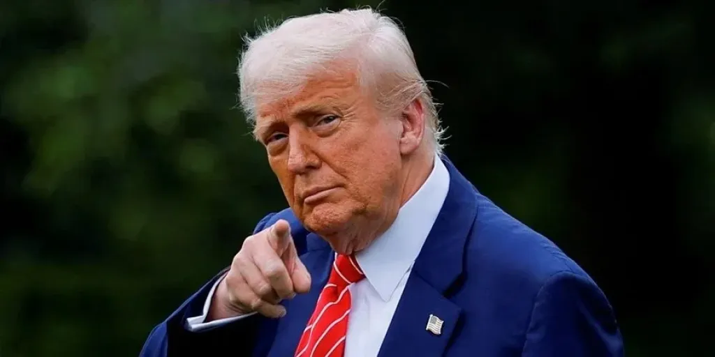 Трамп пояснив затримку з санкціями: готується розмова із Зеленським