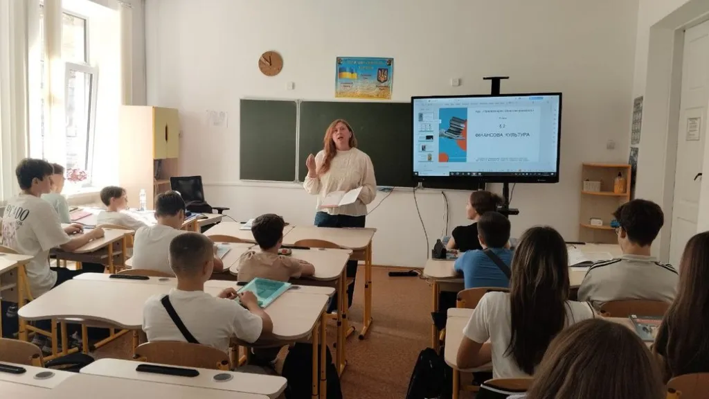 У Житомирі педагоги отримають щомісячну доплату у 2600 гривень