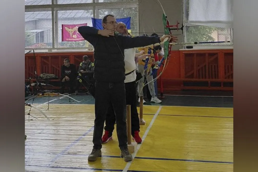 Військовий Іван Мазепа виборов першість Житомирщини зі стрільби з лука