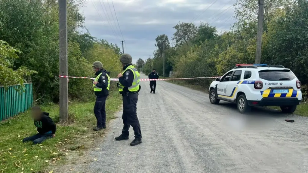 На Житомирщині затримали чоловіка, підозрюваного у вбивстві дружини й доньки та жорстокому поводженні з тваринами