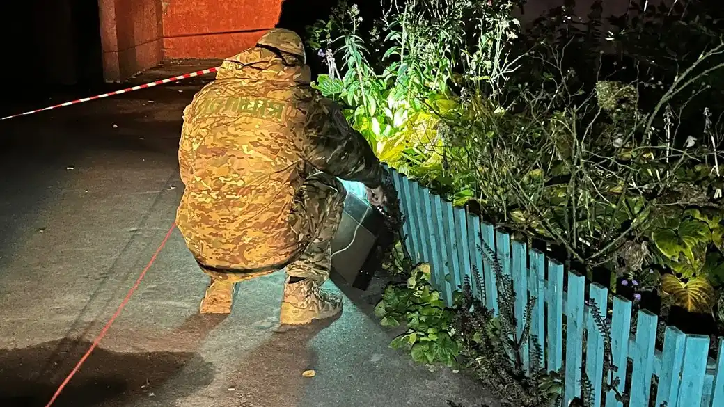 У Житомирі поліцейські перевірили підозрілу валізу: вибухівки не знайшли