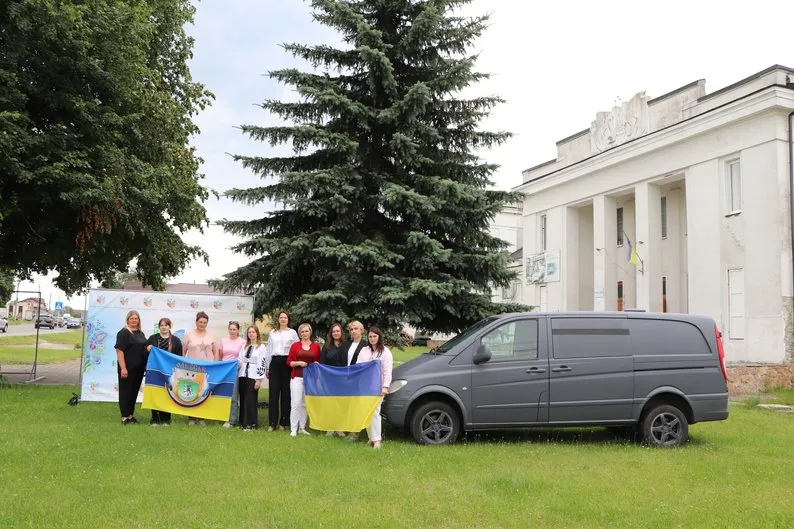 В Олевській громаді на Житомирщині зібрали понад 70 тисяч гривень під час благодійного туру на підтримку ЗСУ В Олевській громаді на Житомирщині зібрали понад 70 тисяч гривень під час благодійного туру на підтримку ЗСУ