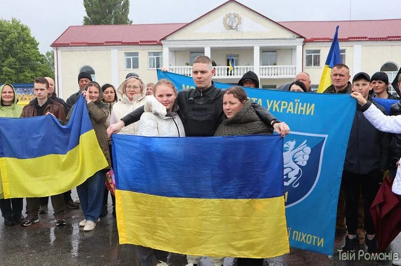 На Житомирщині ветерана, який повернувся з полону, спочатку відмовилися ставити в чергу на житло
