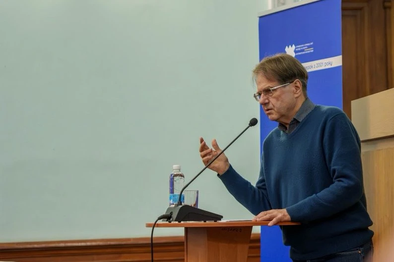 «Правда для молоді є ключем»: у Житомирі перший демократично обраний міський голова зустрівся зі слухачами Школи місцевого самоврядування