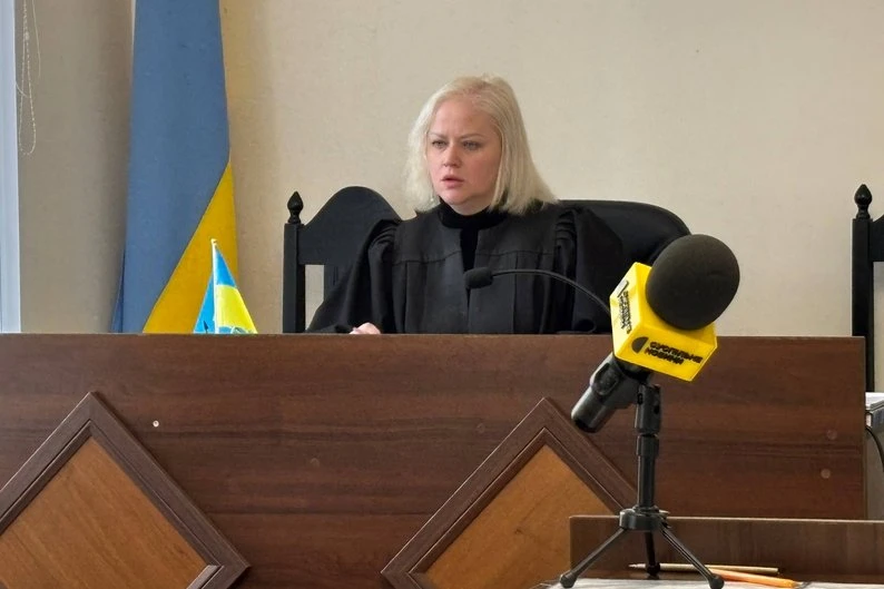 У Житомирі знову відклали розгляд справи про шахрайство з путівками до дитячих таборів
