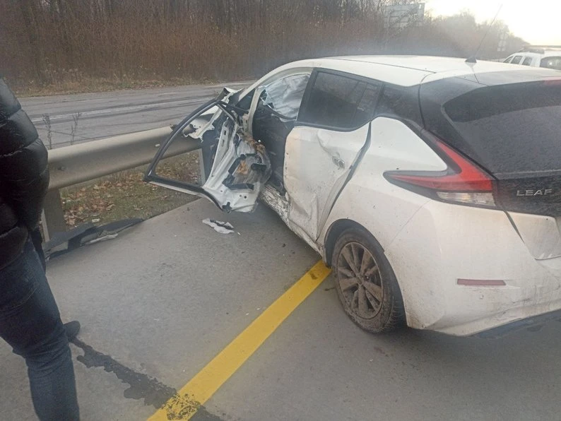 Поблизу Оліївки сталася ДТП: рух на трасі М-06 частково обмежений у двох напрямках