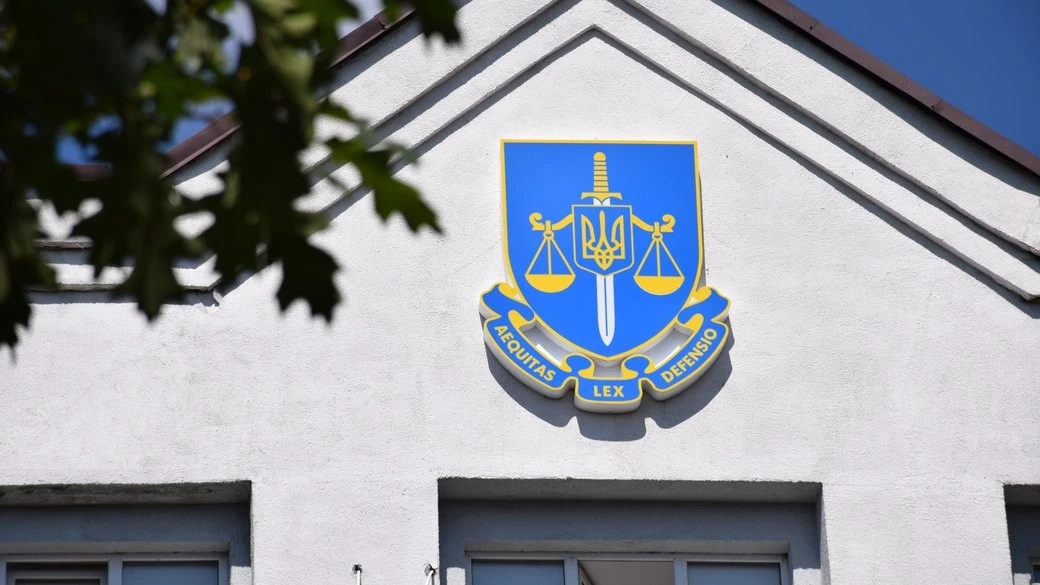 На Житомирщині передадуть до суду справу про будівництво шкільних майданчиків: обвинувачують підрядника і посадовицю