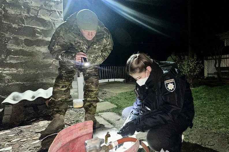 На Житомирщині мешканця Коростеня підозрюють у вибуху гранати на подвір’ї сусіда