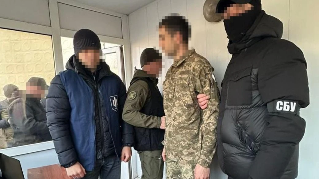У Житомирській колонії викрили схему постачання наркотиків: затримано співробітника установи та ще трьох учасників