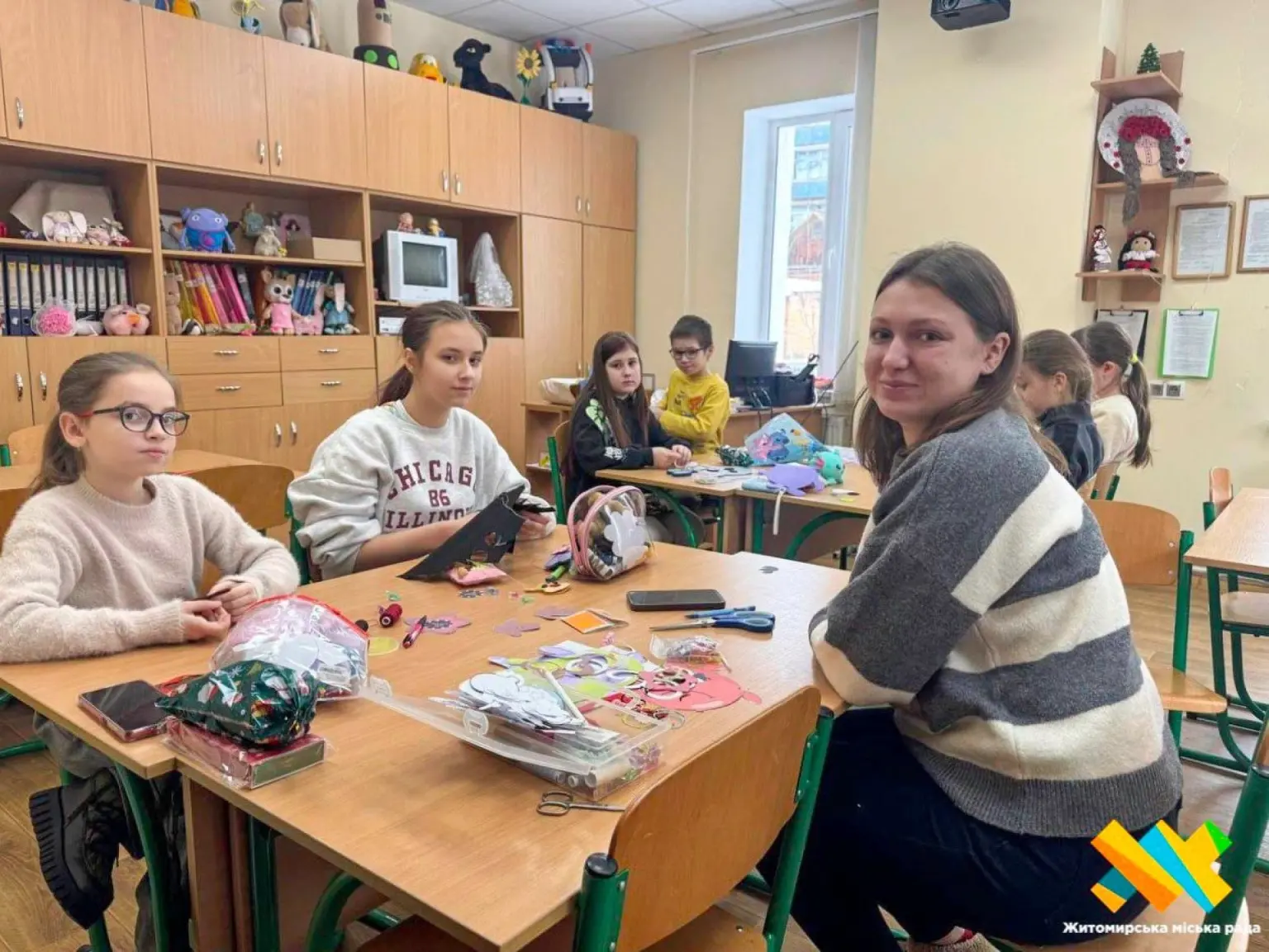 Фантазія на дотик: як у Житомирі діти створюють власних героїв із фетру