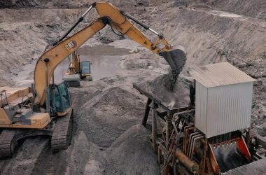Надра Житомирщини роздали через торги: 13 спецдозволів у 2025 році та екологічні умови для старту видобутку