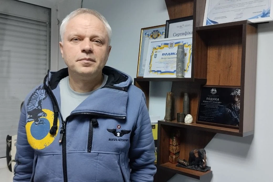 Життя на сцені без пауз: Микола Карпович відзначає 35 років у житомирському театрі