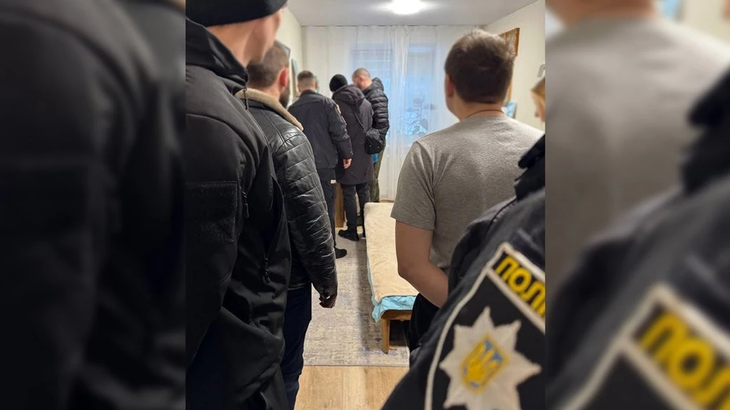 У Бердичеві водія підозрюють у наїзді на поліцейського під час зупинки авто