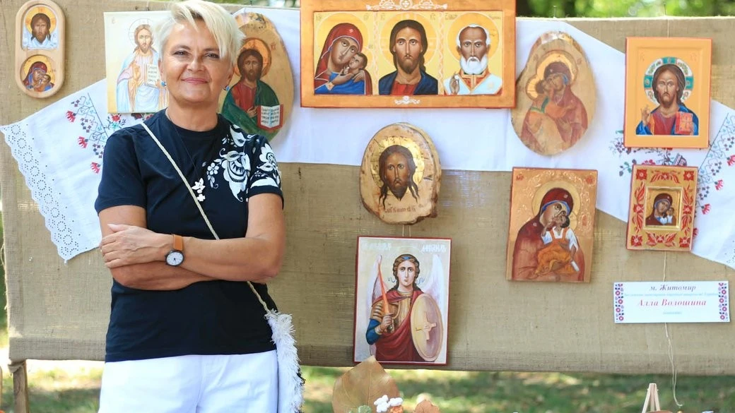 Близько восьмисот ікон за два десятиліття: шлях житомирської мисткині Алли Волошиної