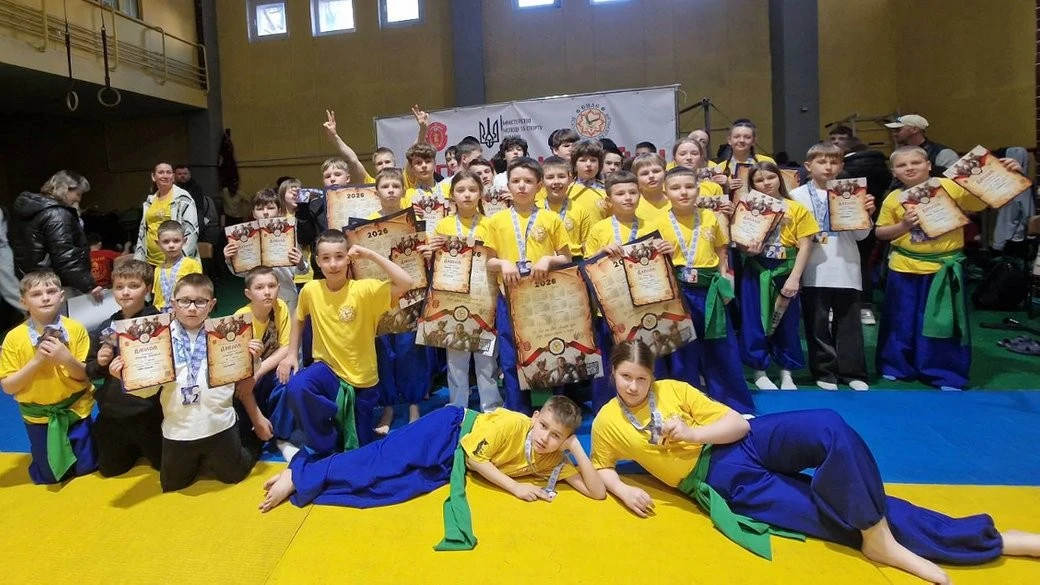 Козацька міць Житомирщини: команда «Вовча сила» виборола 40 медалей на національній першості