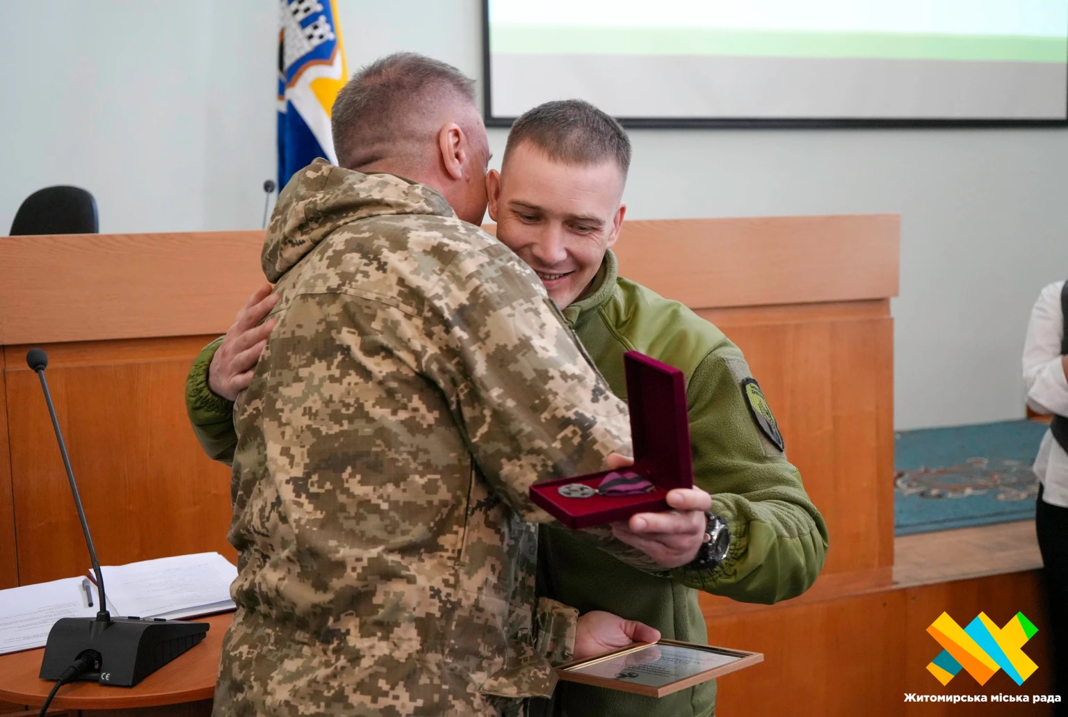 32 місяці неволі та загартована воля: у Житомирі нагородили розвідника Олександра Плотіцина