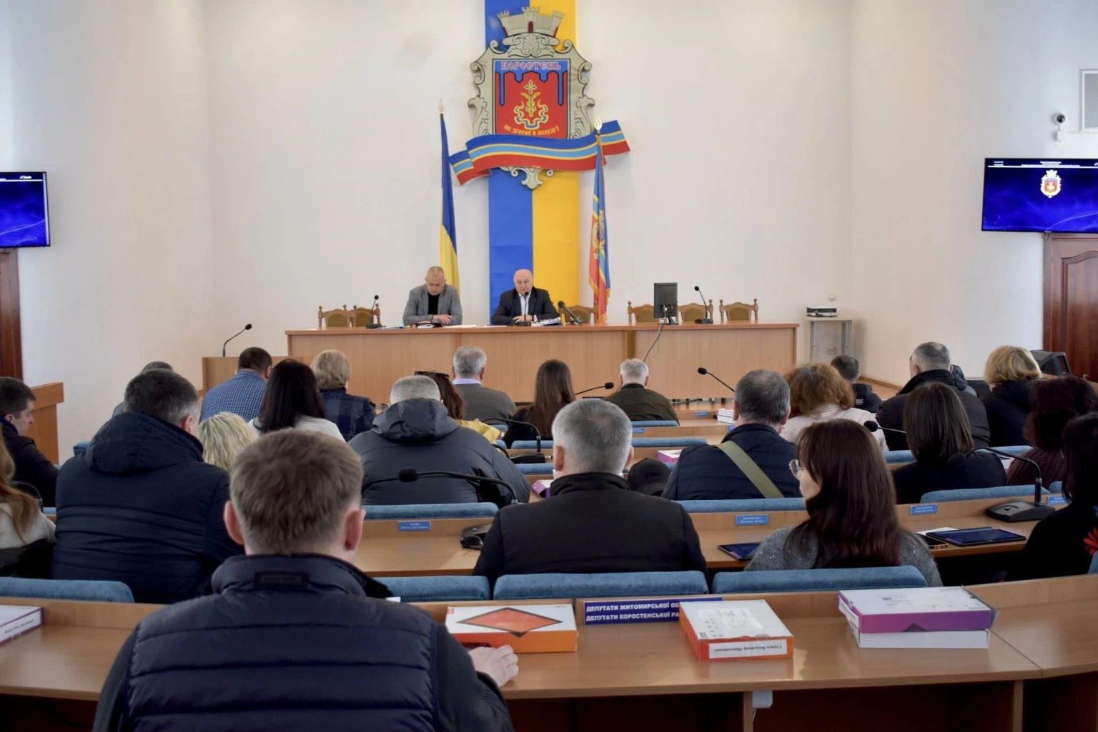 Коростень спрямовує перші мільйони на допомогу постраждалим від обстрілу району Бровар