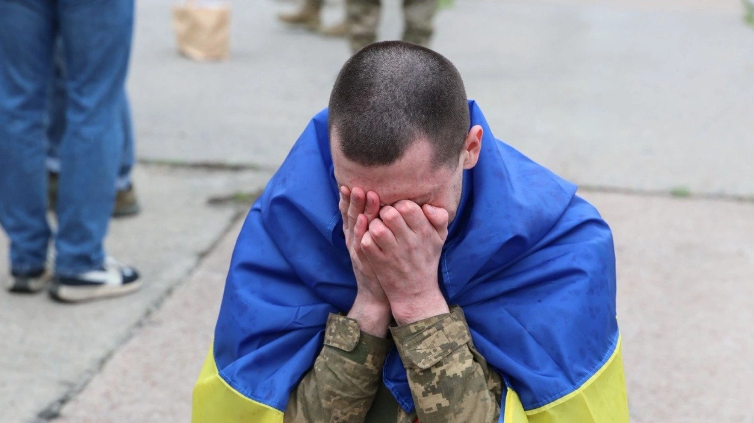 Повернення з неволі: Україна визволила 182 людини у великому передсвятковому обміні
