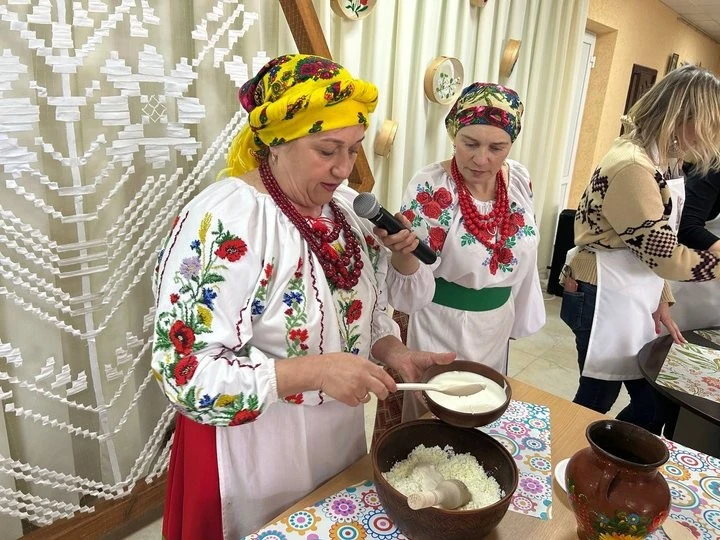 Кулінарна традиція як подія: у Тетерівській громаді стартував туристичний сезон із приготуванням «калатухи»