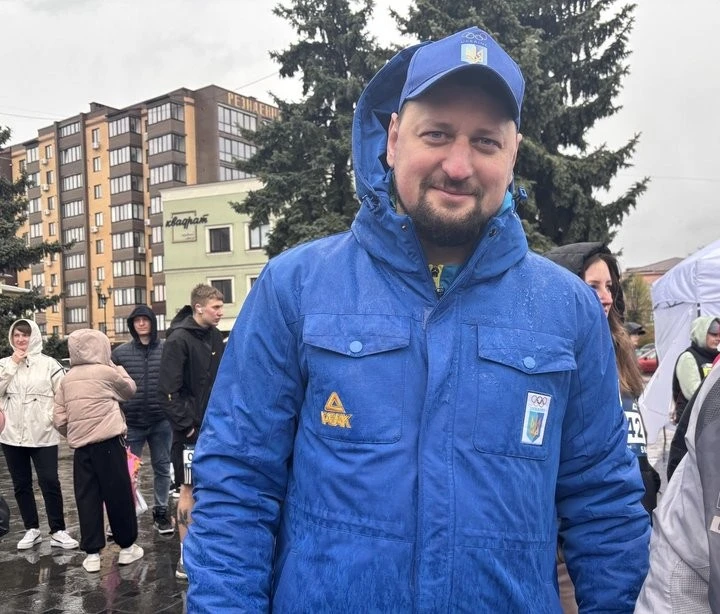 Попри дощ бердичівці вийшли на старт: у місті відбувся масовий забіг на різні дистанції