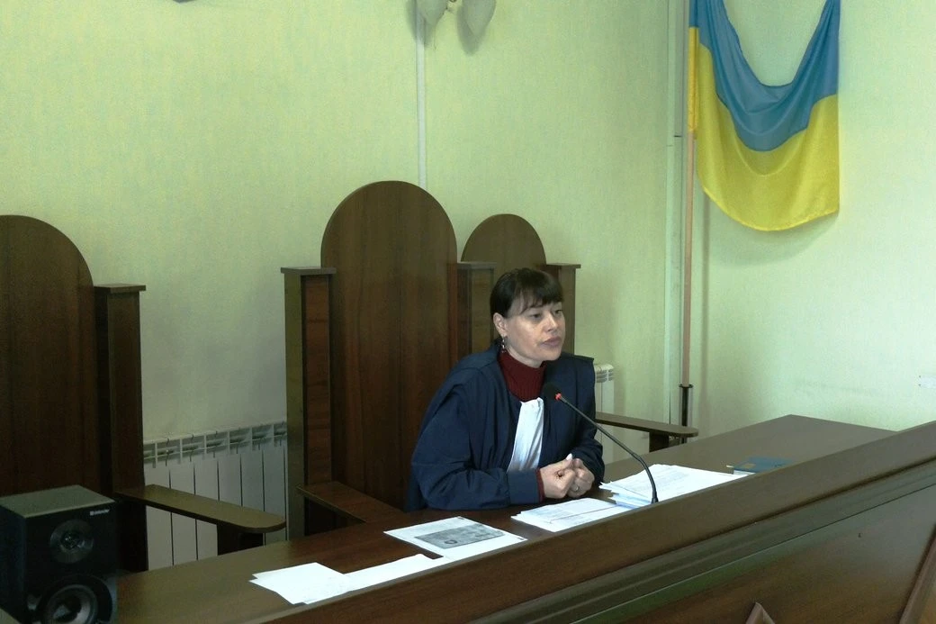 Судові баталії за набережну Тетерева: розгляд справи знову загальмував через орендарів