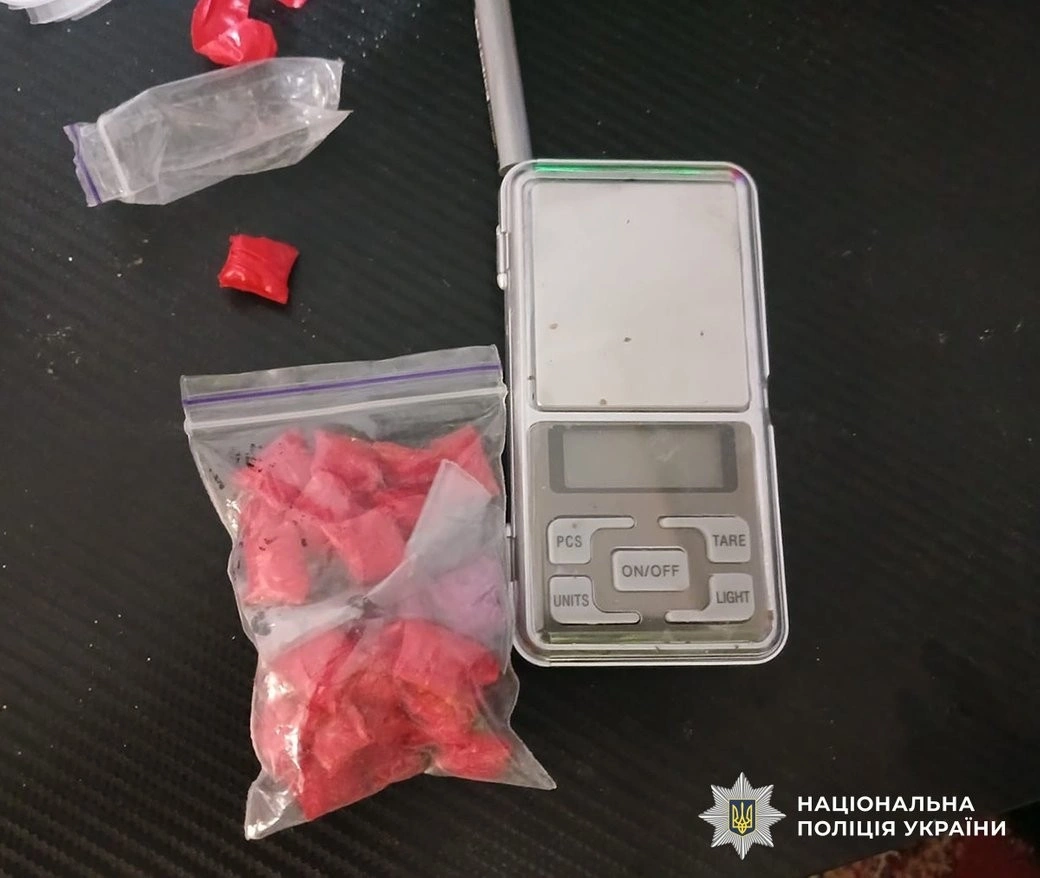 У Житомирі викрили юнака з партією наркотиків у системному блоці комп’ютера