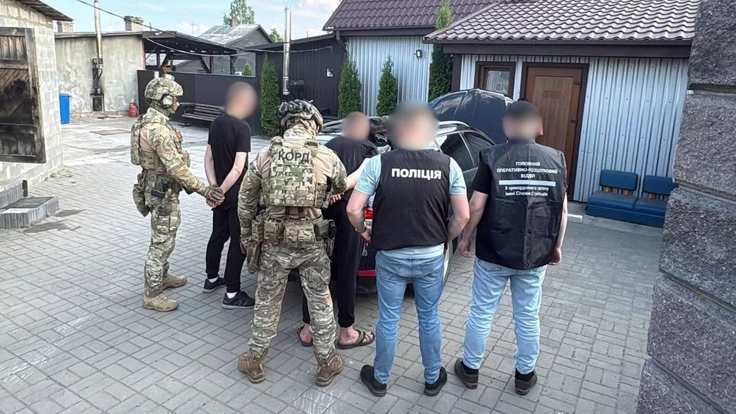 Спроба втечі до Білорусі за десять тисяч доларів: на Житомирщині викрили організаторів схеми