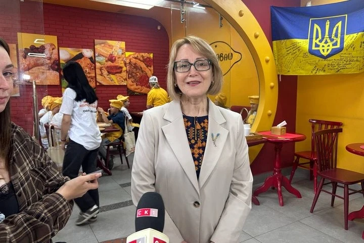 Кулінарна адаптація та серце для ЗСУ: як у Житомирі навчали підлітків створювати піцу