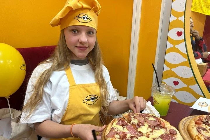 Кулінарна адаптація та серце для ЗСУ: як у Житомирі навчали підлітків створювати піцу