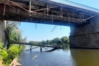Транспортний колапс на Житомирщині: у Коростишеві обвалився міст через Тетерів