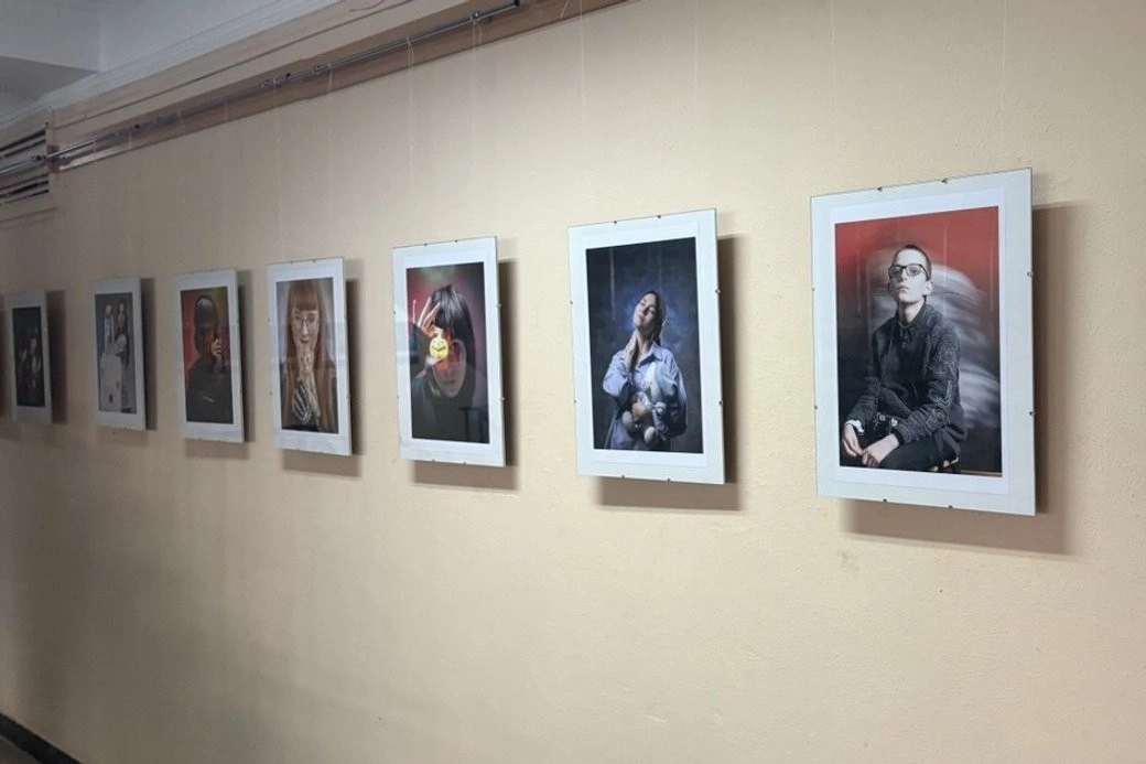 У Житомирі презентували студійні портрети юних фотомитців