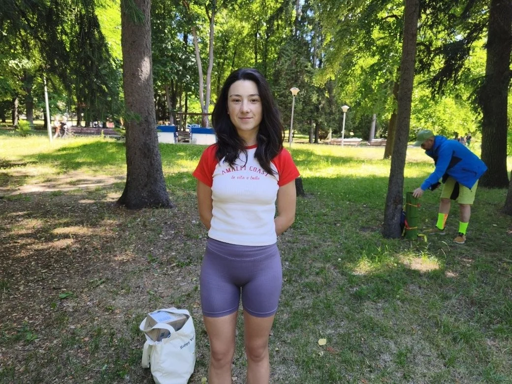 Паркова терапія проти стресу: у Житомирі відновили безкоштовні суботні тренування з йоги