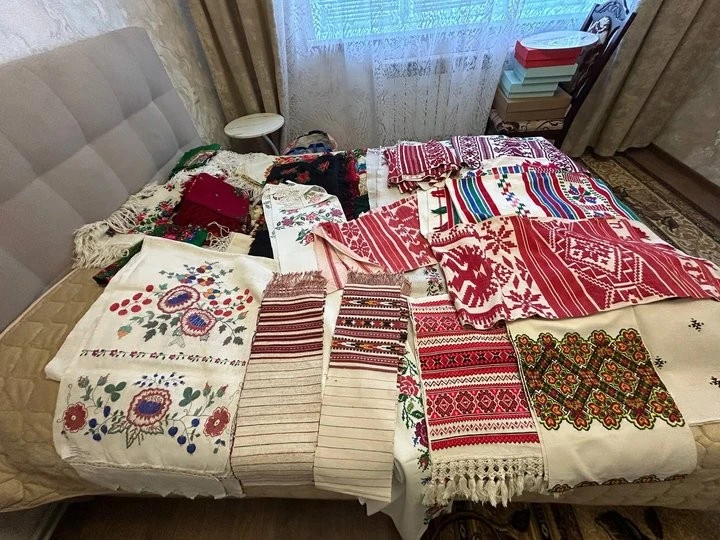 Секрети українського автентичного текстилю: мешканка Житомирщини збирає унікальні реліквії минулого